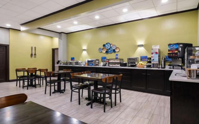 Best Western Plymouth Inn-White Mountains