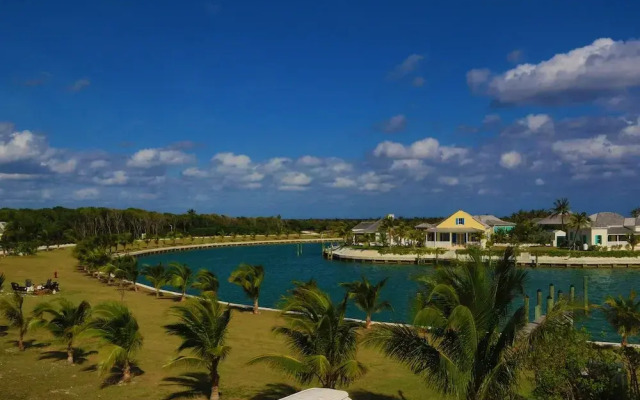 The Sandpiper Inn & Cottages