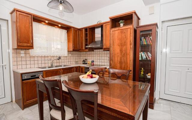 Achilleas Deluxe Apartment