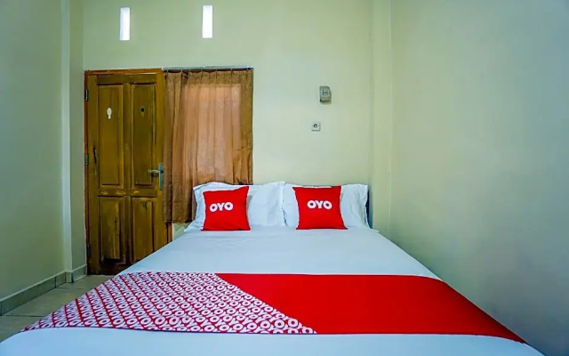 OYO 1720 A2b Residence