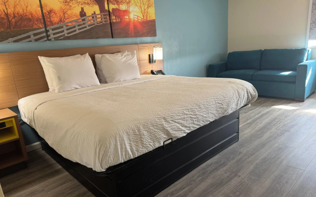 Days Inn & Suites By Wyndham Festus