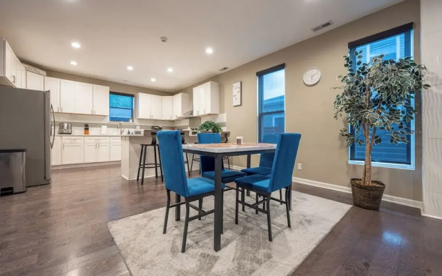 Unwind. Entertain. Explore. : Downtown Indy