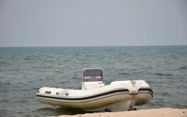 Hotel Club Du Lac Tanganyika