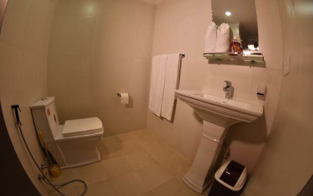 Lochana Beach Hotel