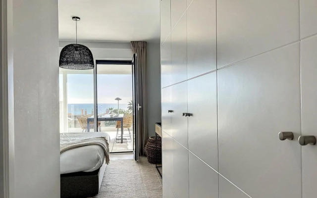 Via Celere 2333 Luxury Sea View Apartment