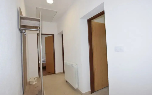 Apartment in Pula With Bbq, Parking, AC