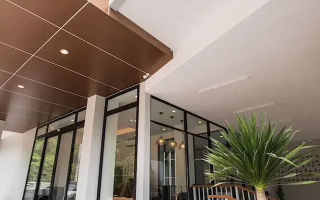 Palmetto Condominium