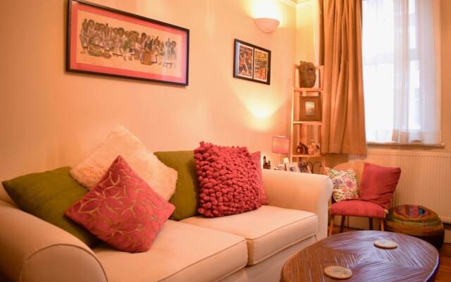 1 Bedroom Apartment With Garden in Dalston