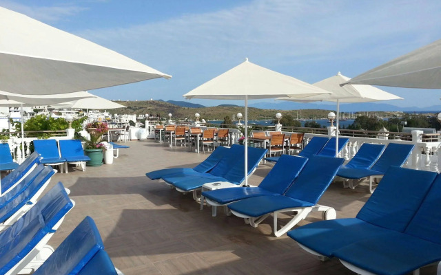 Club Alka Apart Hotel