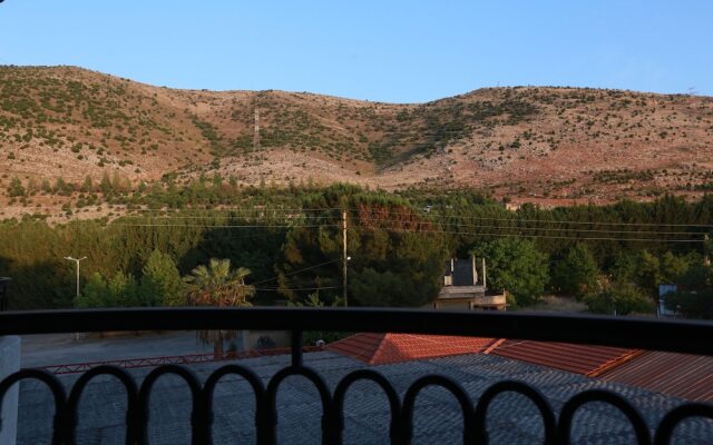 Hotel and Restaurant Shallalat Anjar