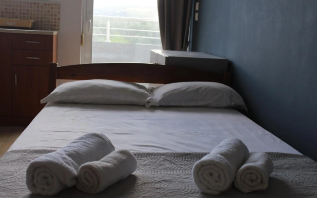 Village Drapanias Apartments