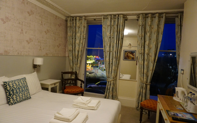 Alexandra Hotel