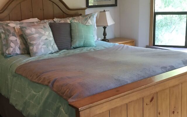 River Vista Vacation Homes