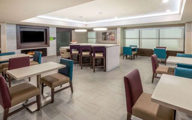 La Quinta Inn & Suites by Wyndham Jonesboro