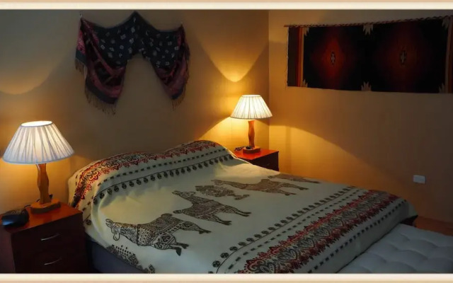 Cozy Colonial Cuenca Condo