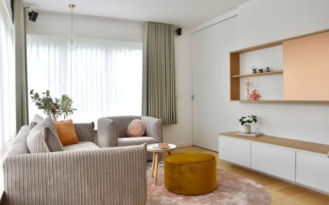 Stylish Family Apartment Near the Sea at Beau Rivage