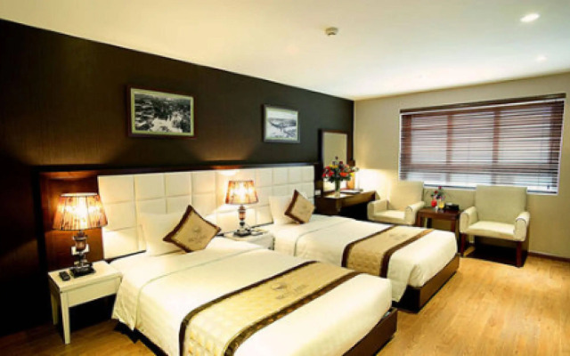 Skylark Hotel