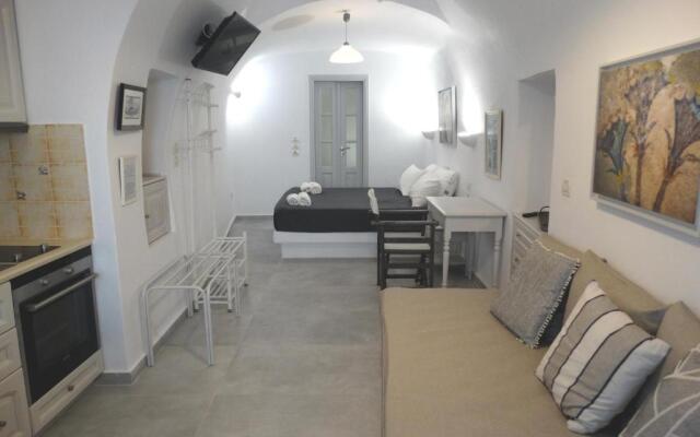Yposkafo Suites - Studio - Santorini