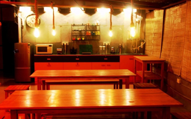 Cohostel