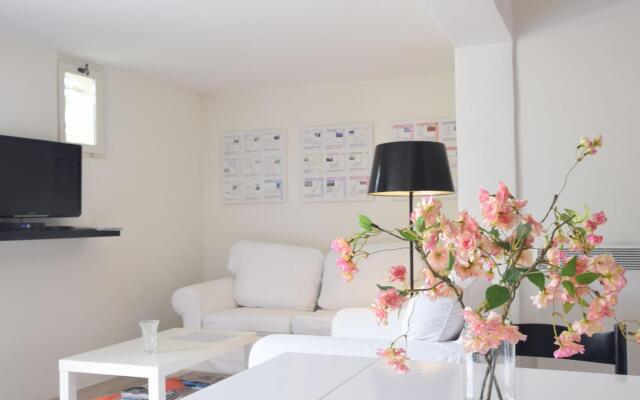 Charming Apartment in Montbrun-les-bains With Balcony