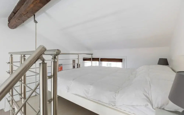 Cozy Mezzanine Apartment