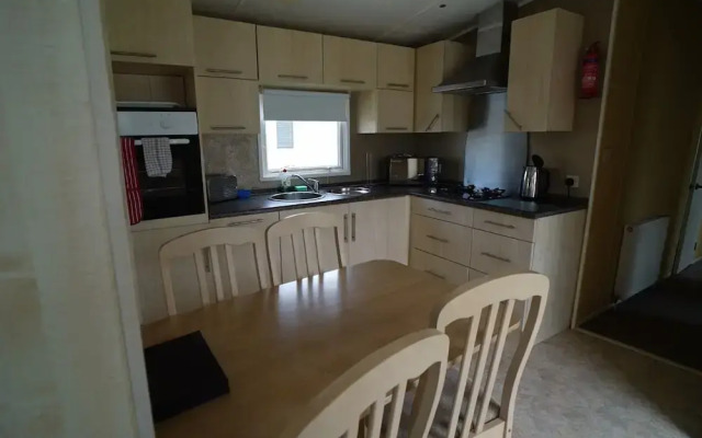 8 Berth Caravan at Manor Park Hunstanton Free Wifi