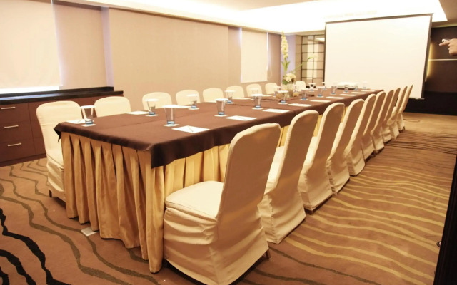 Java Paragon Hotel and Residences