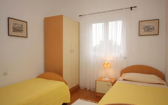 Apartments by the sea Splitska, Brac - 2865