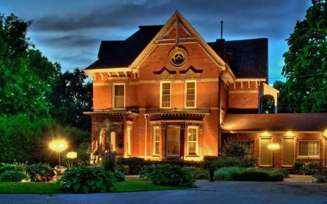 The Woodview Inn