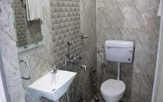 Ganga Love Luxe Guest House