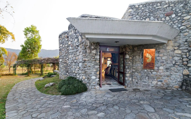 Bar Peepal Resort