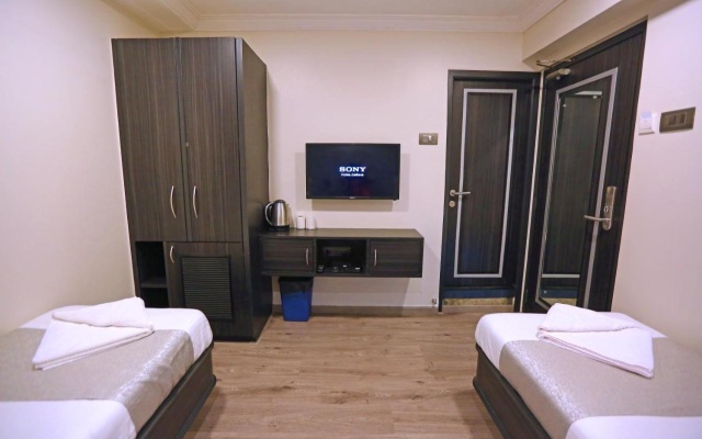 Gulf Hotel Colaba – Guest Rooms – Mumbai