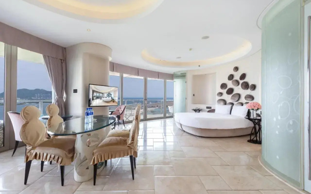 Sanya phoenix island yuejia holiday apartment