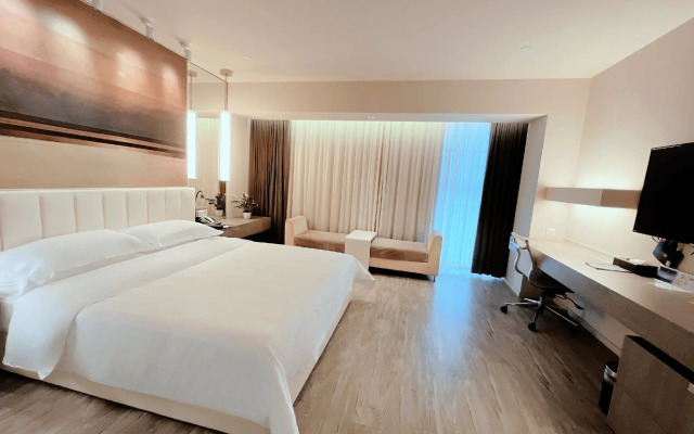 Metropolo Hangzhou Railway Station East