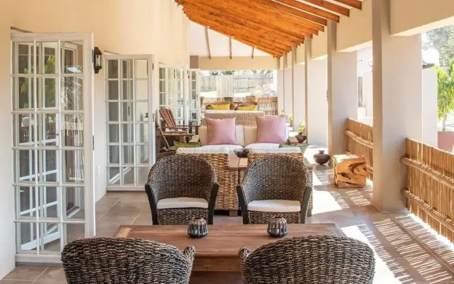 Monkey Thorn Guest Lodge