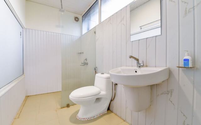 Fabhotel Bellini Morjim Resort