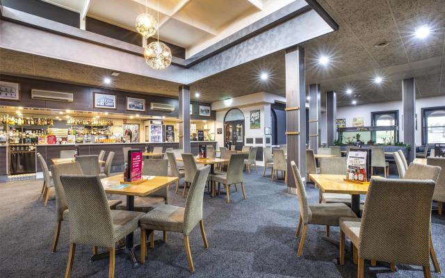 Nightcap at Federal Hotel Mt Gambier