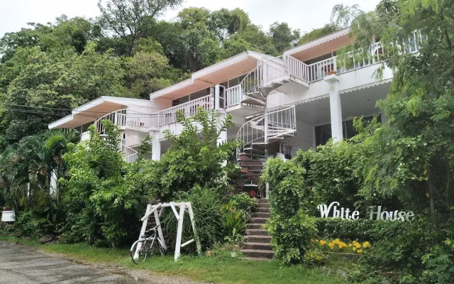 White House Mountian Beach Resort