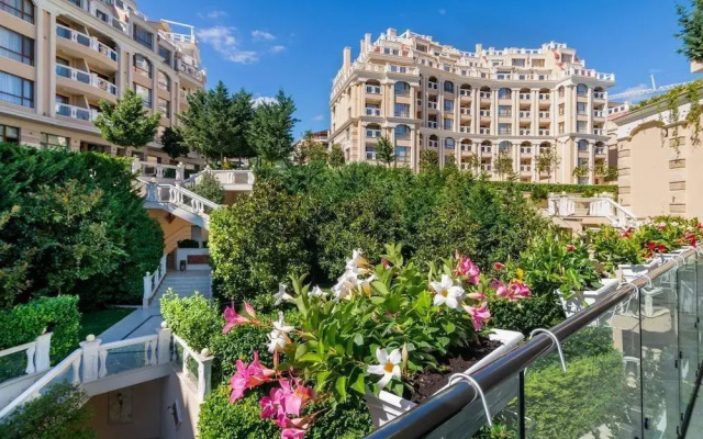 La Mer Residence Beach Apartment