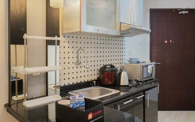 Convenient Studio Mangga Dua Apartment