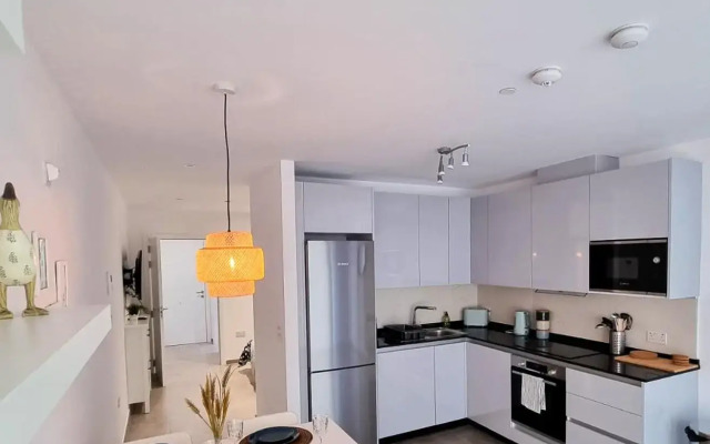 Brand New - Massive Studio - E1 - Self Catering