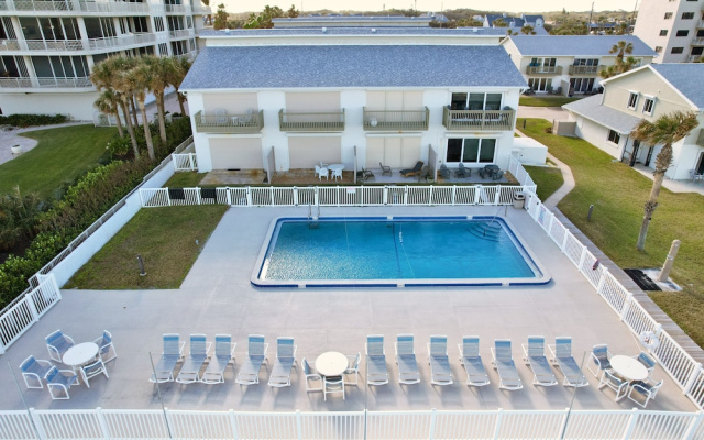 Zen Beach Retreat