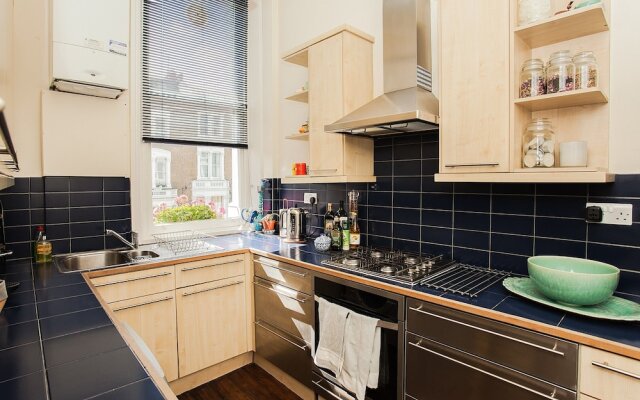 West Kensington 1 Bedroom Flat