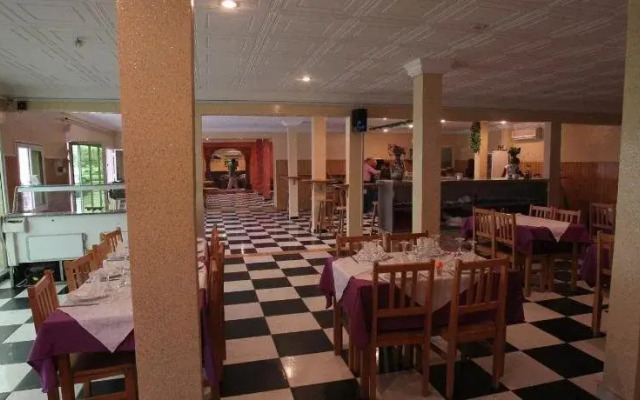 Hotel Emira