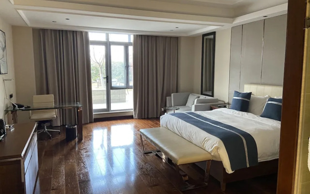 Changshu Skyline Cloud Hotel