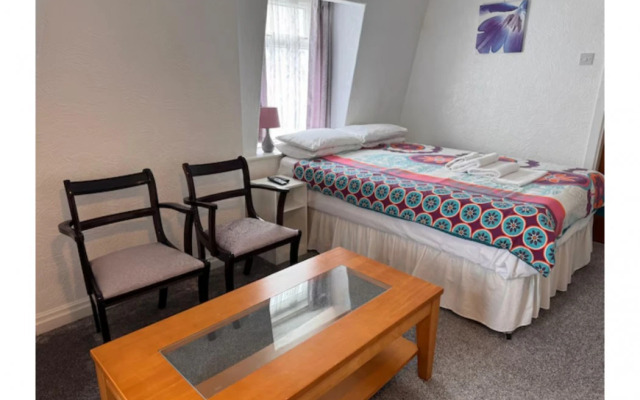 OYO Delton Hotel Blackpool Pleasure Beach