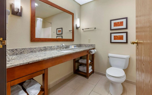 Comfort Suites