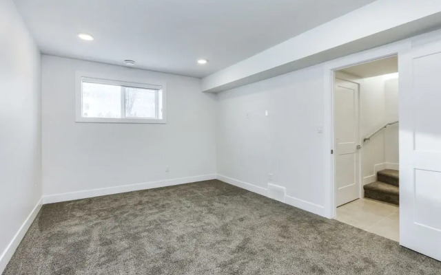 New Luxury Townhome 27