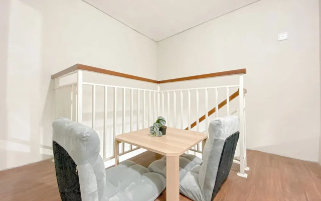 Full Furnished Studio Loft with Sofa Bed Nifarro Park Apartment