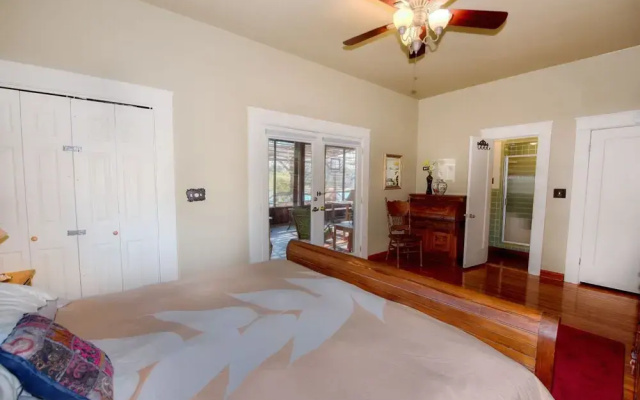 Mesquite Creek Historic Farmhouse